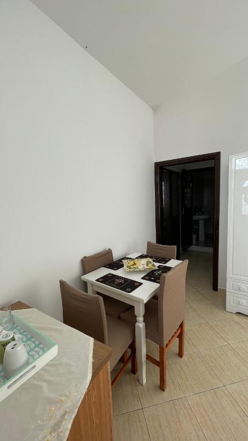 Vila Osmenaj Rent Room Or Apartment Vlorë Exteriör bild