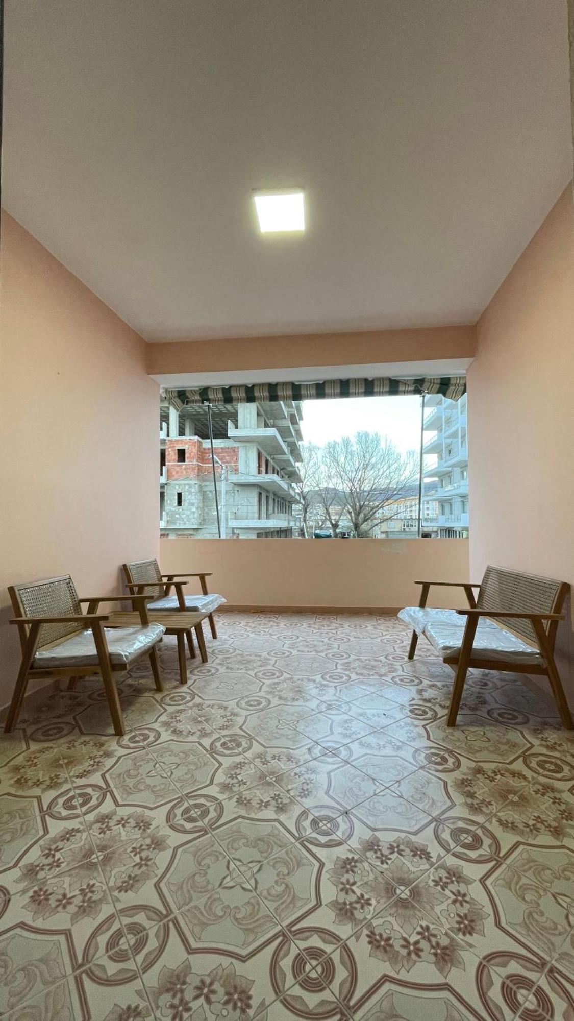 Vila Osmenaj Rent Room Or Apartment Vlorë Exteriör bild