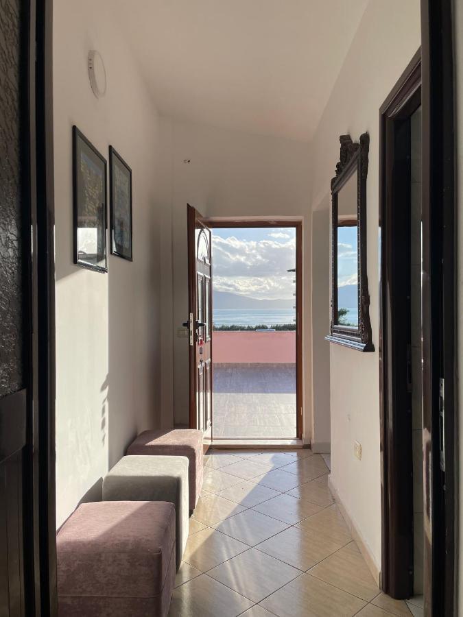 Vila Osmenaj Rent Room Or Apartment Vlorë Exteriör bild