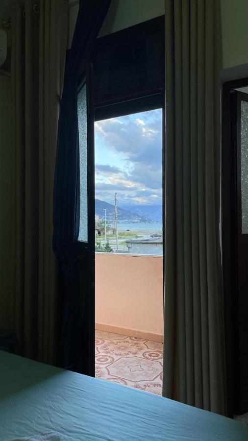 Vila Osmenaj Rent Room Or Apartment Vlorë Exteriör bild