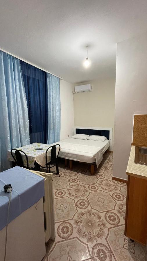 Vila Osmenaj Rent Room Or Apartment Vlorë Exteriör bild